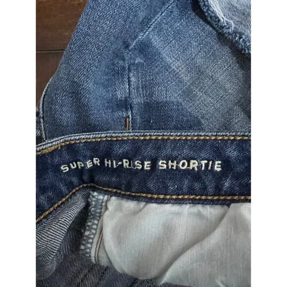 American Eagle Super Hi-Rise Shortie raw Hem Denim Jeans Size 4 - Picture 4 of 8